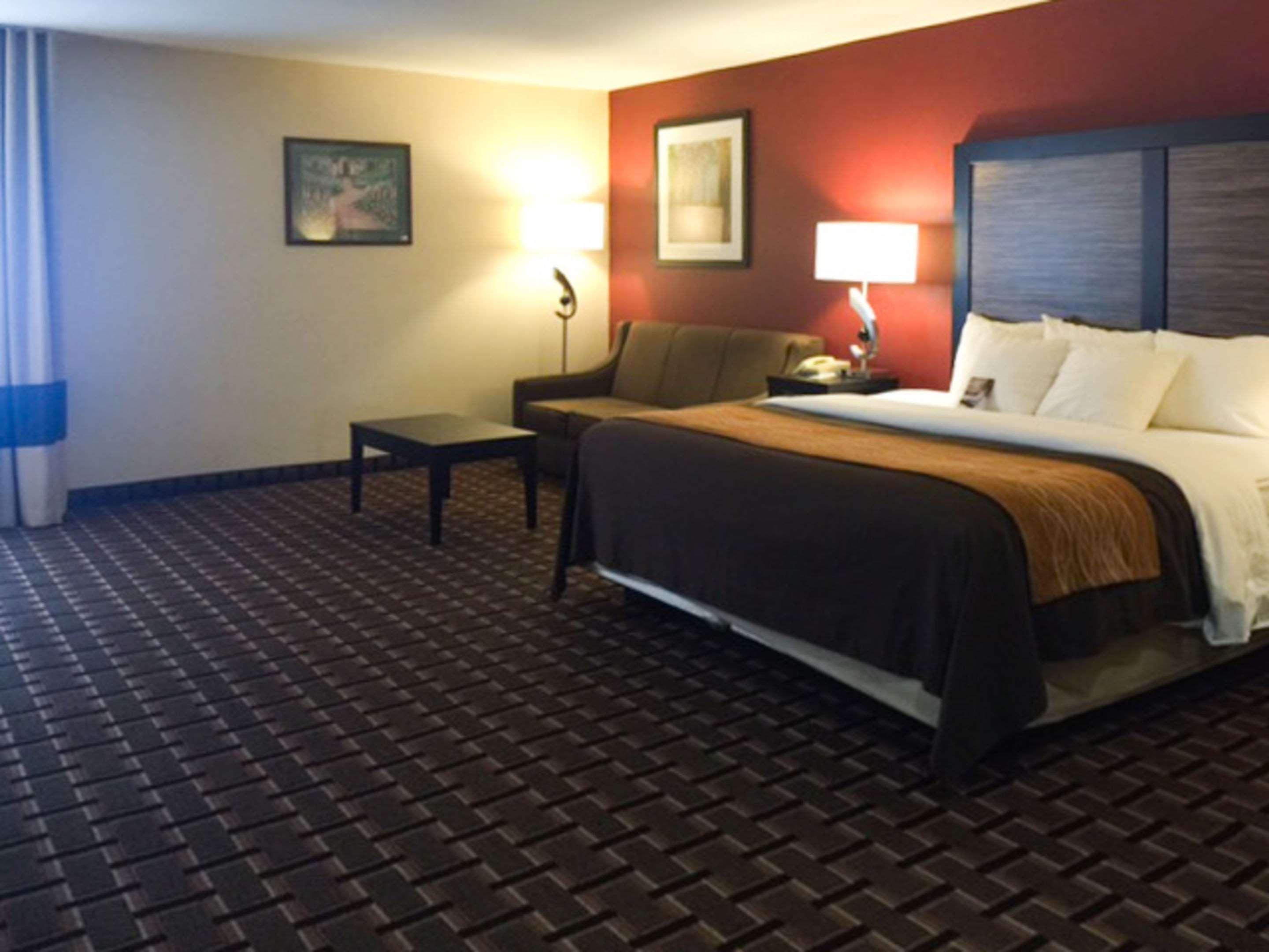 Quality Edmund Pettus Bridge Area Inn 2*